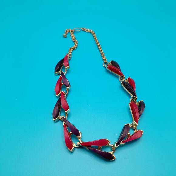 Vintage Red Purple Lucite Choker Necklace, Gold Tone, Mid-Century Modern - Picture 7 of 10